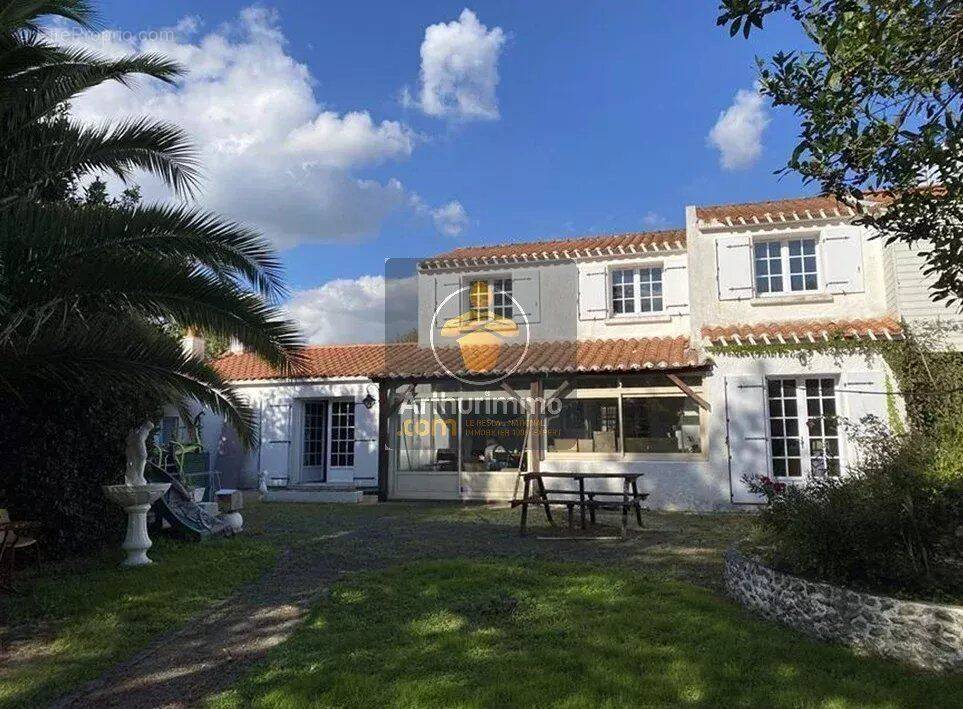 Maison à BOIS-DE-CENE