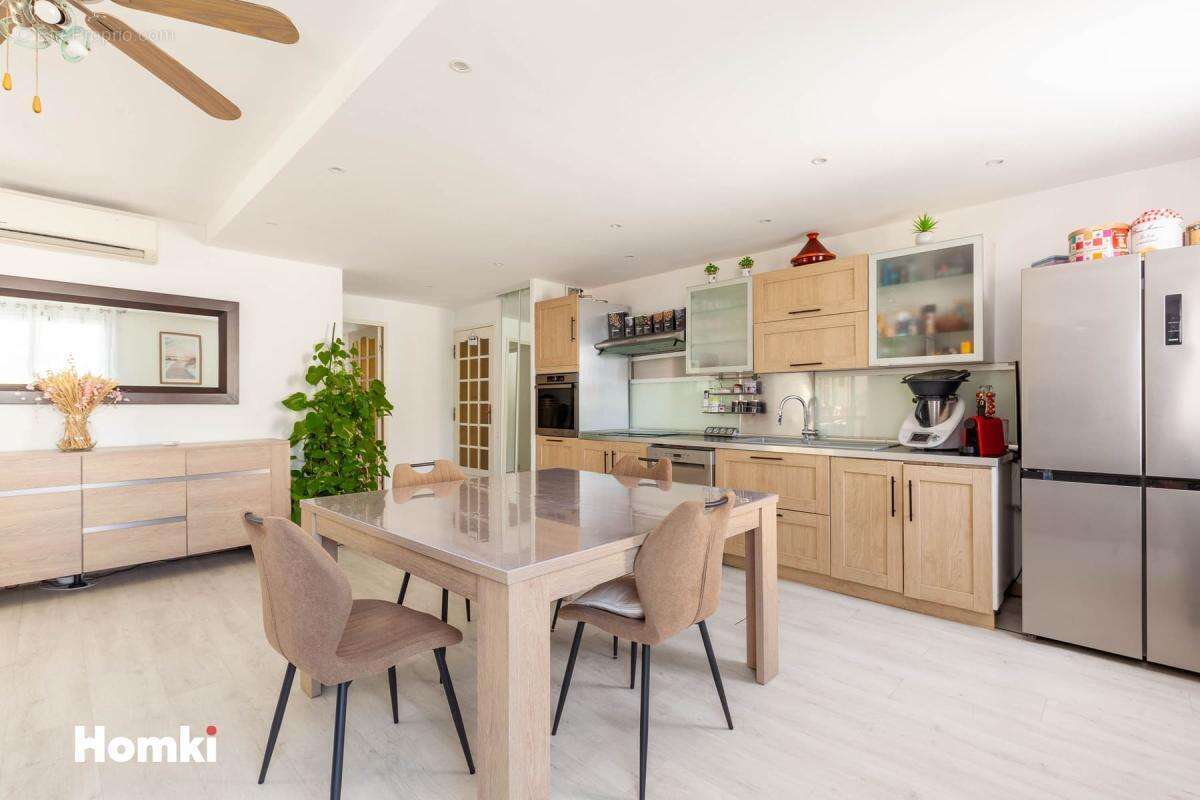 Appartement à MARSEILLE-8E