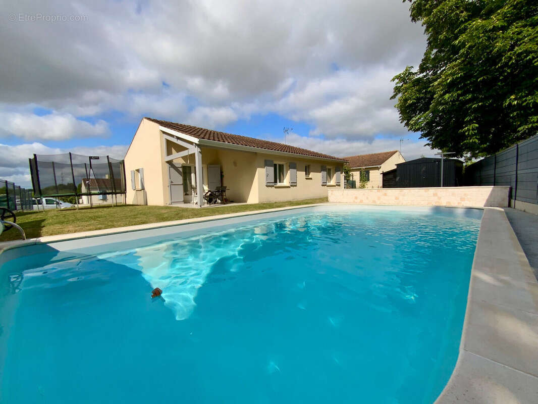 Maison à JARNAC-CHAMPAGNE