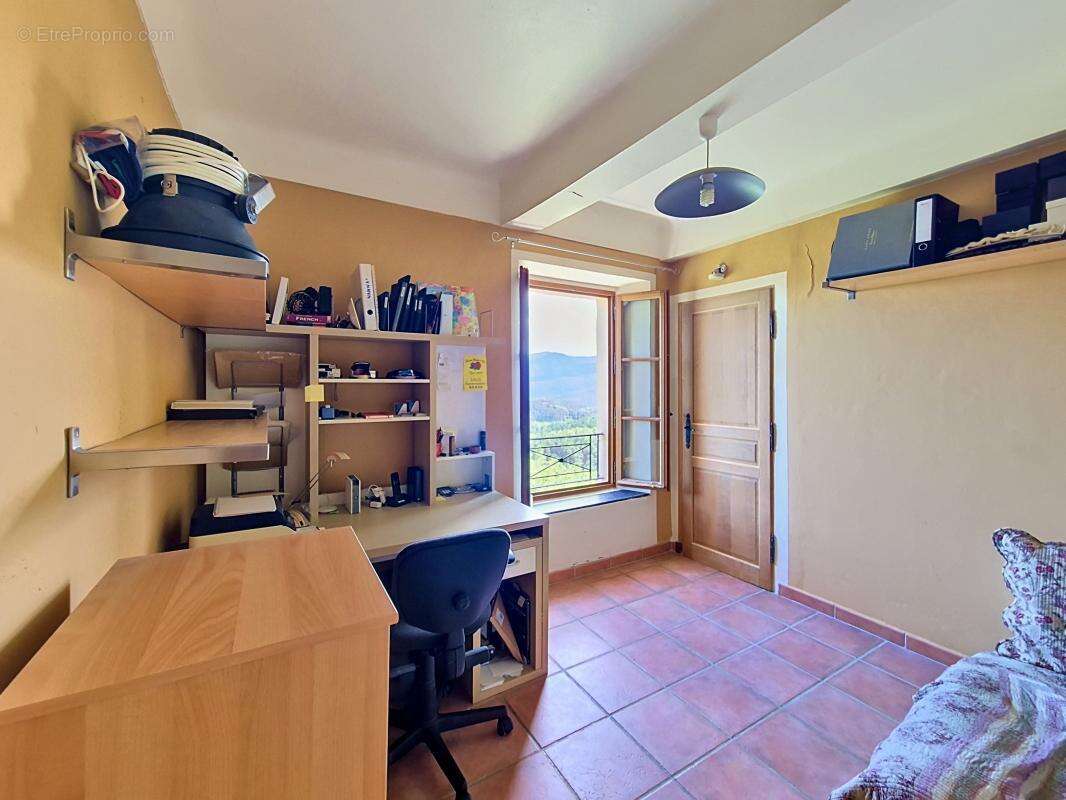 Maison 204 m² à La Penne  - photo 22