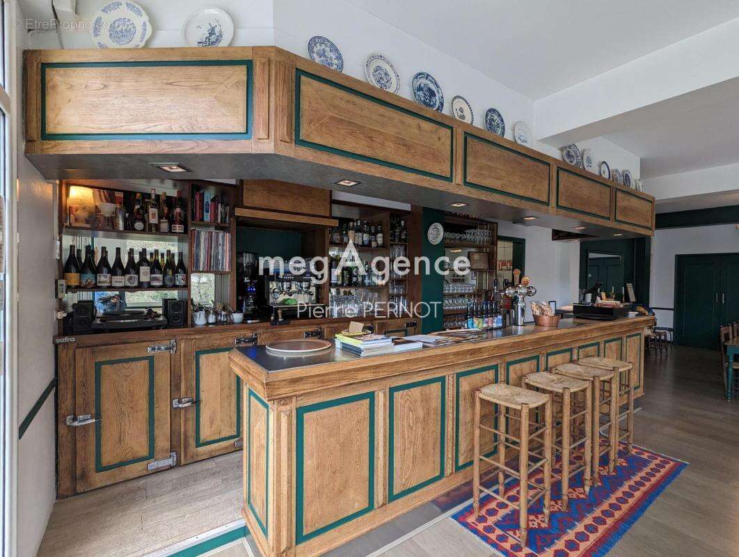 Immeuble avec Café Restaurant et chambres d'hôtes en Vallée du Tarn - photo 5