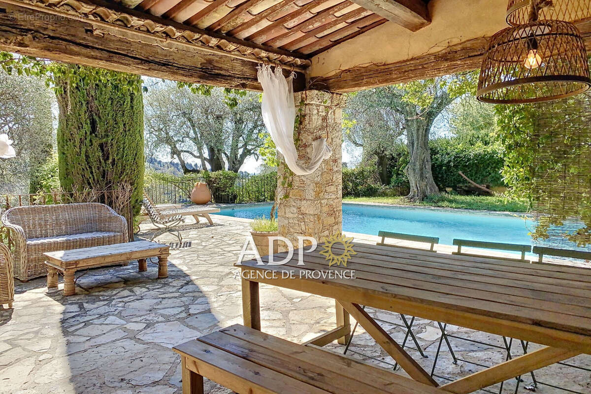 Maison 255 m² à Grasse  - photo 8