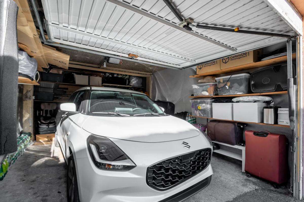 Appartement à SAINT-LAURENT-DU-VAR