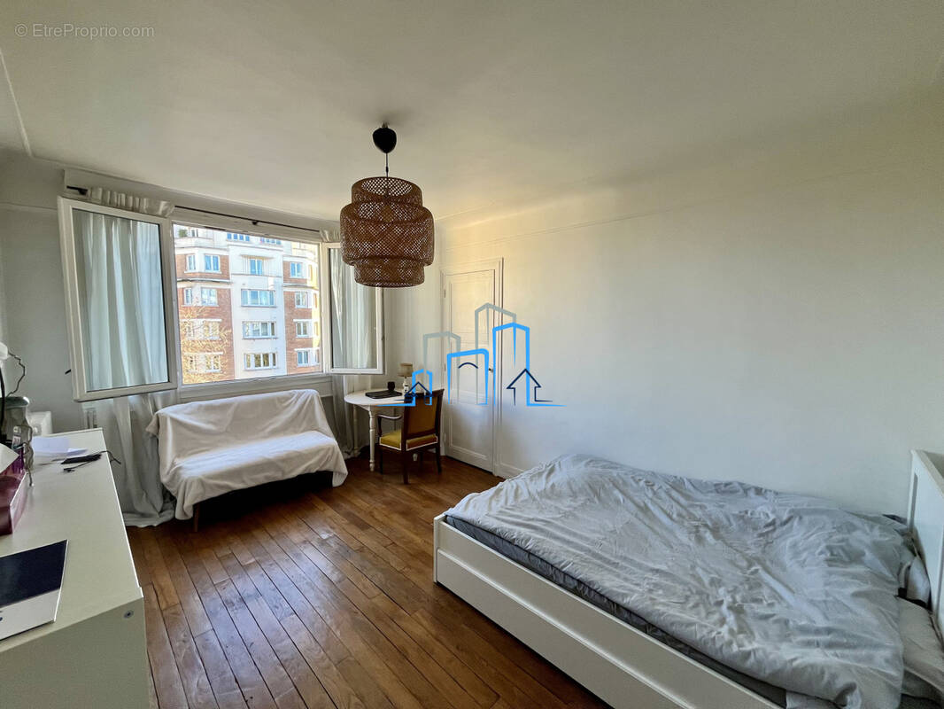 Appartement à PARIS-19E