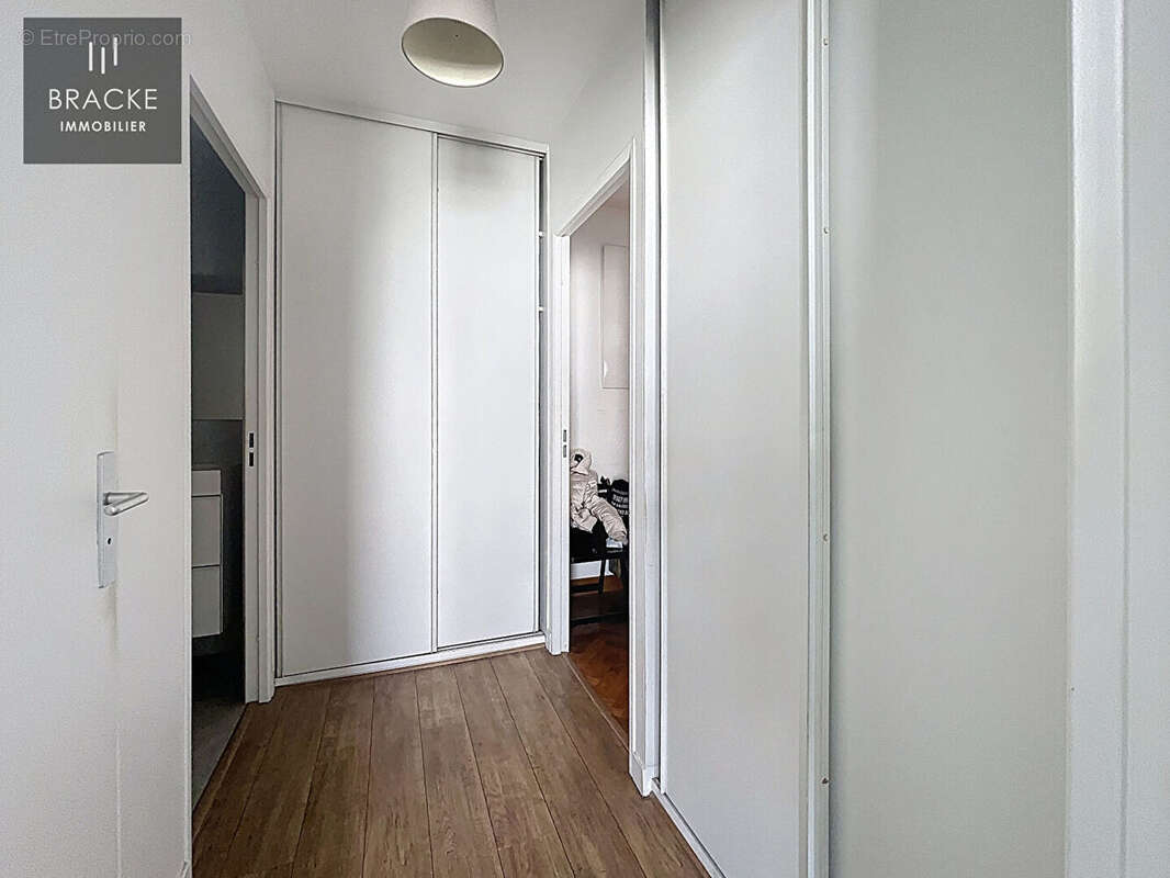 Appartement à COURBEVOIE