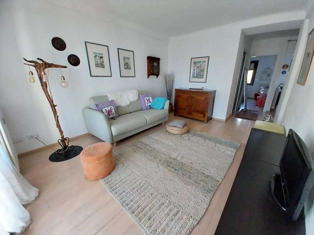 Appartement à ROQUEBRUNE-CAP-MARTIN