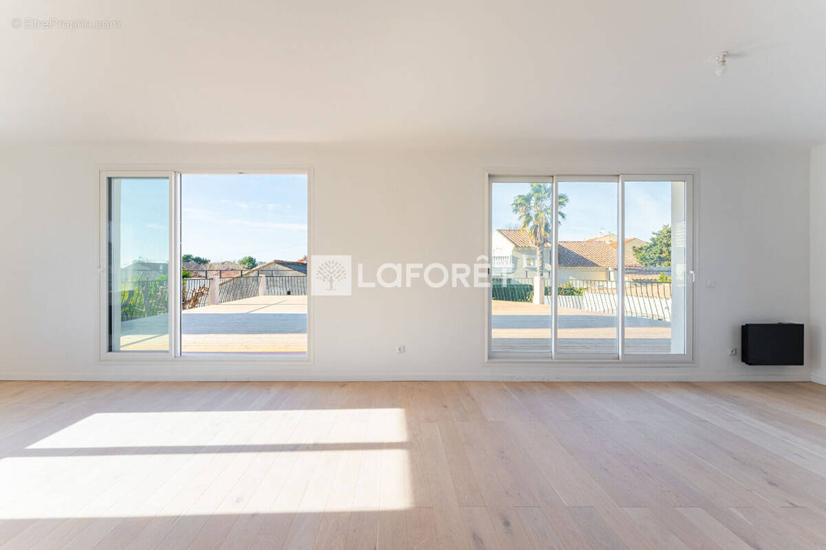 Appartement à MARSEILLE-10E
