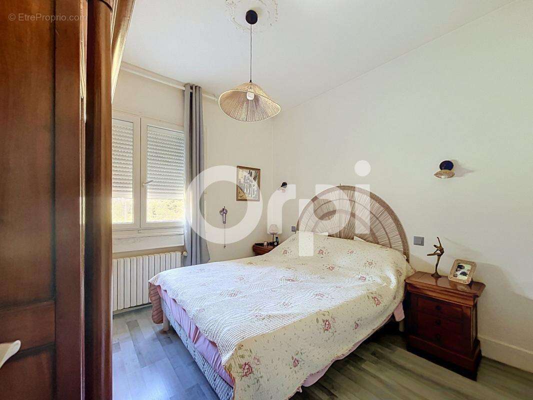  COUP DE CŒUR – Maison familiale avec jardin arboré, piscine et dépendance - photo 6