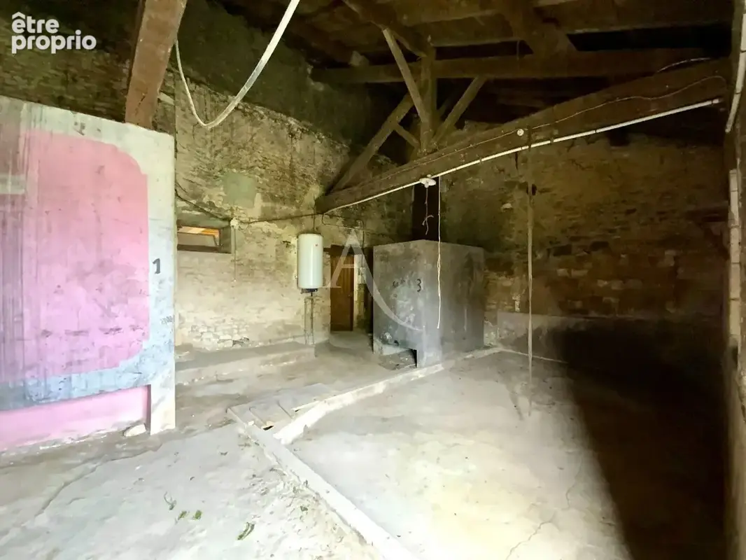 Maison en pierre 162 m2 + dépendances - photo 13