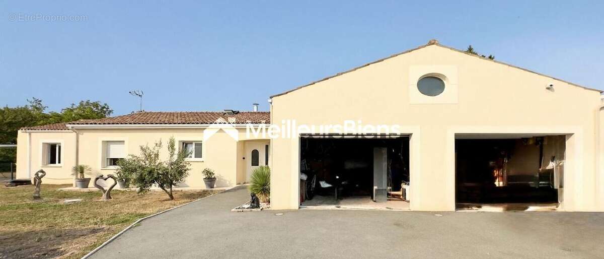 spacieuse maison T7 avec piscine  grand garage - photo 2
