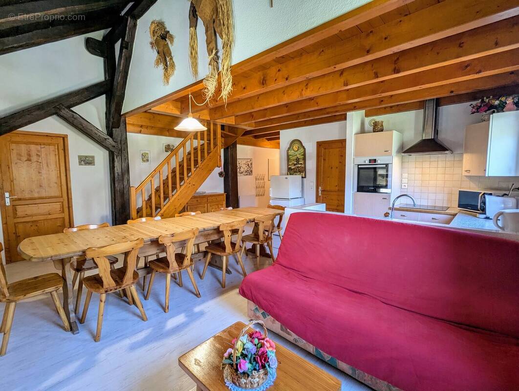 Appartement à MORILLON