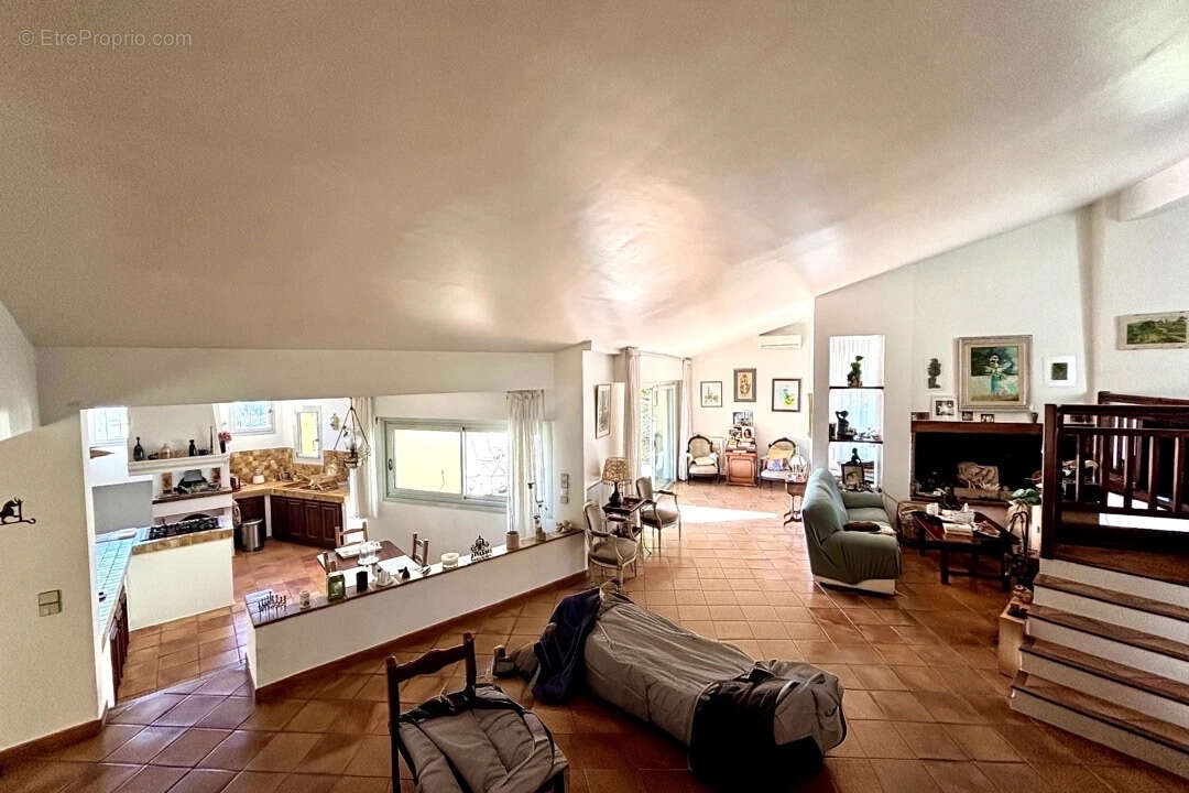 Maison à LA COLLE-SUR-LOUP