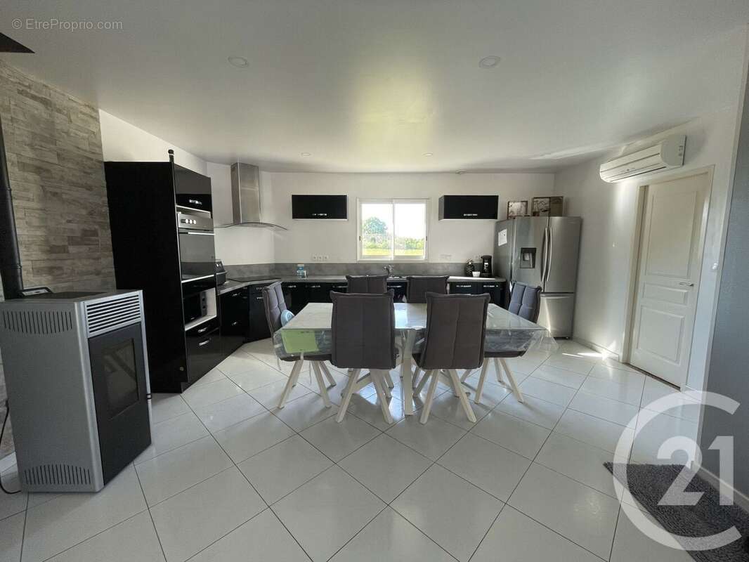 Maison à SAINT-SULPICE-DE-ROYAN