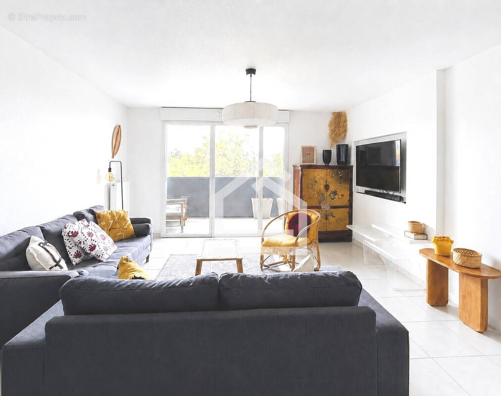 Appartement contemporain 4 pièces avec balcon au sein d'une résidence récente - photo 2