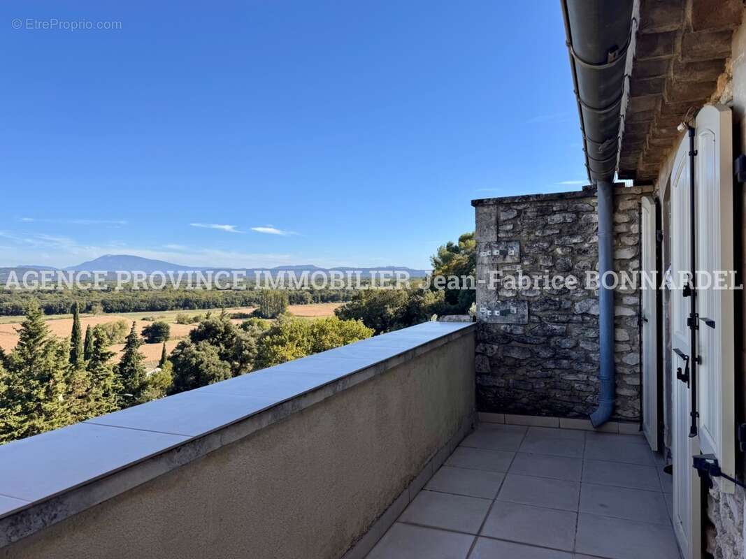 Maison à MONTSEGUR-SUR-LAUZON