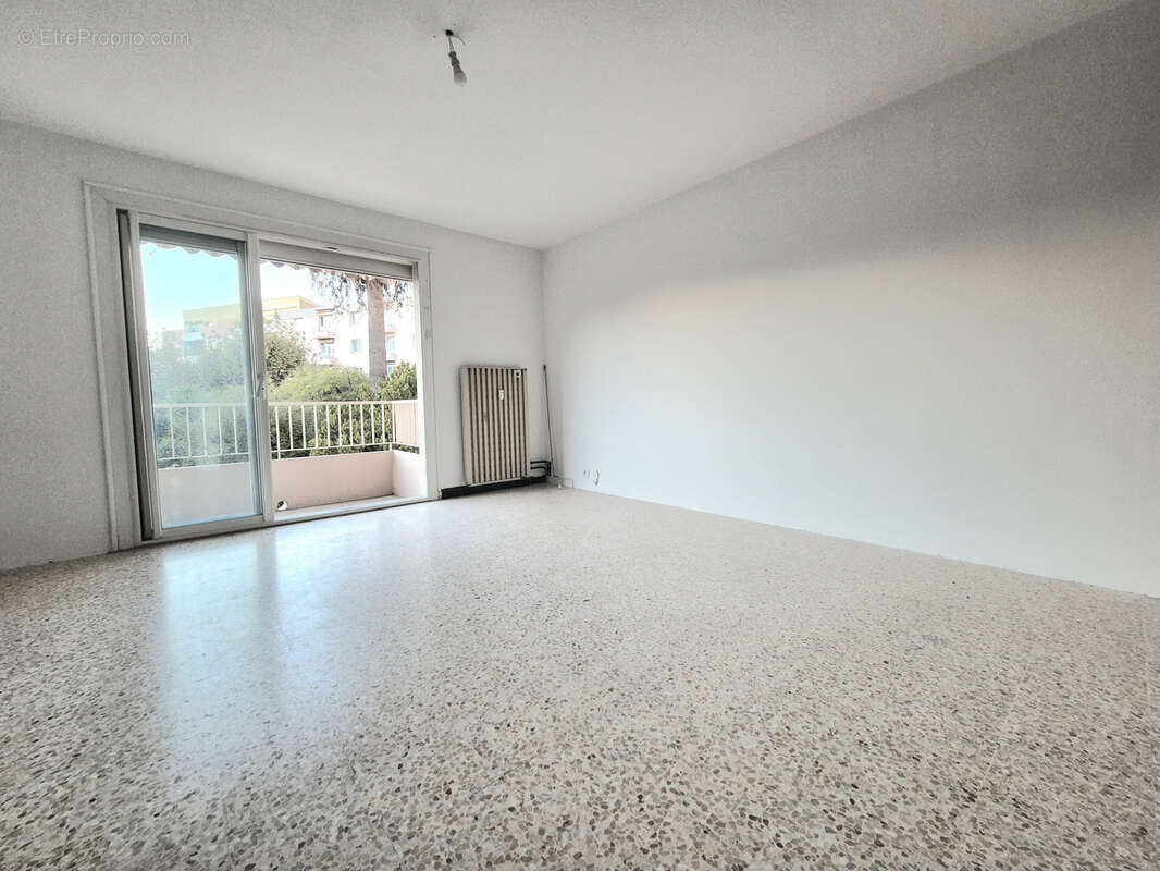 Appartement à HYERES