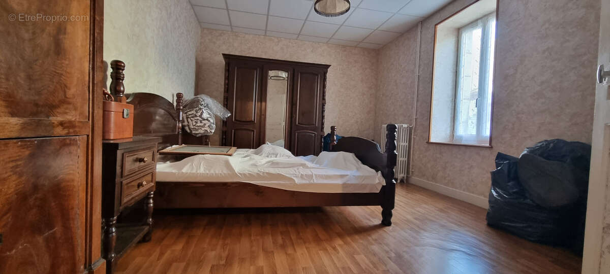 Maison à CRESSANGES