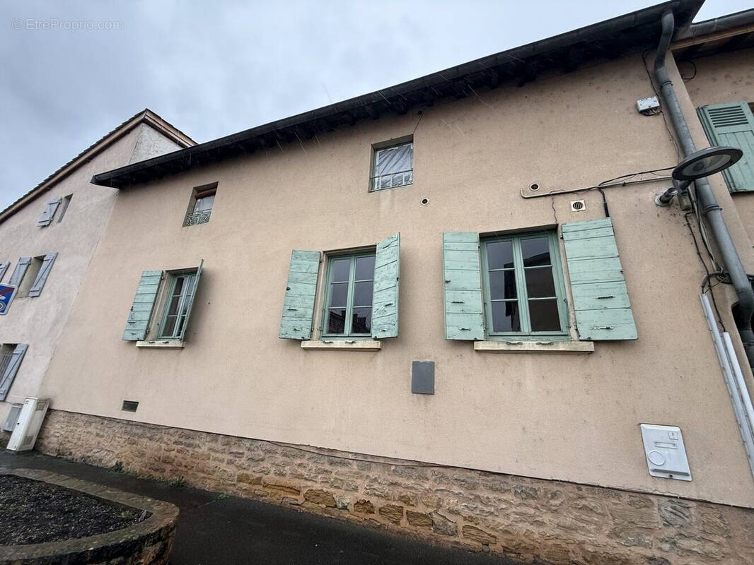 Appartement à ALBIGNY-SUR-SAONE