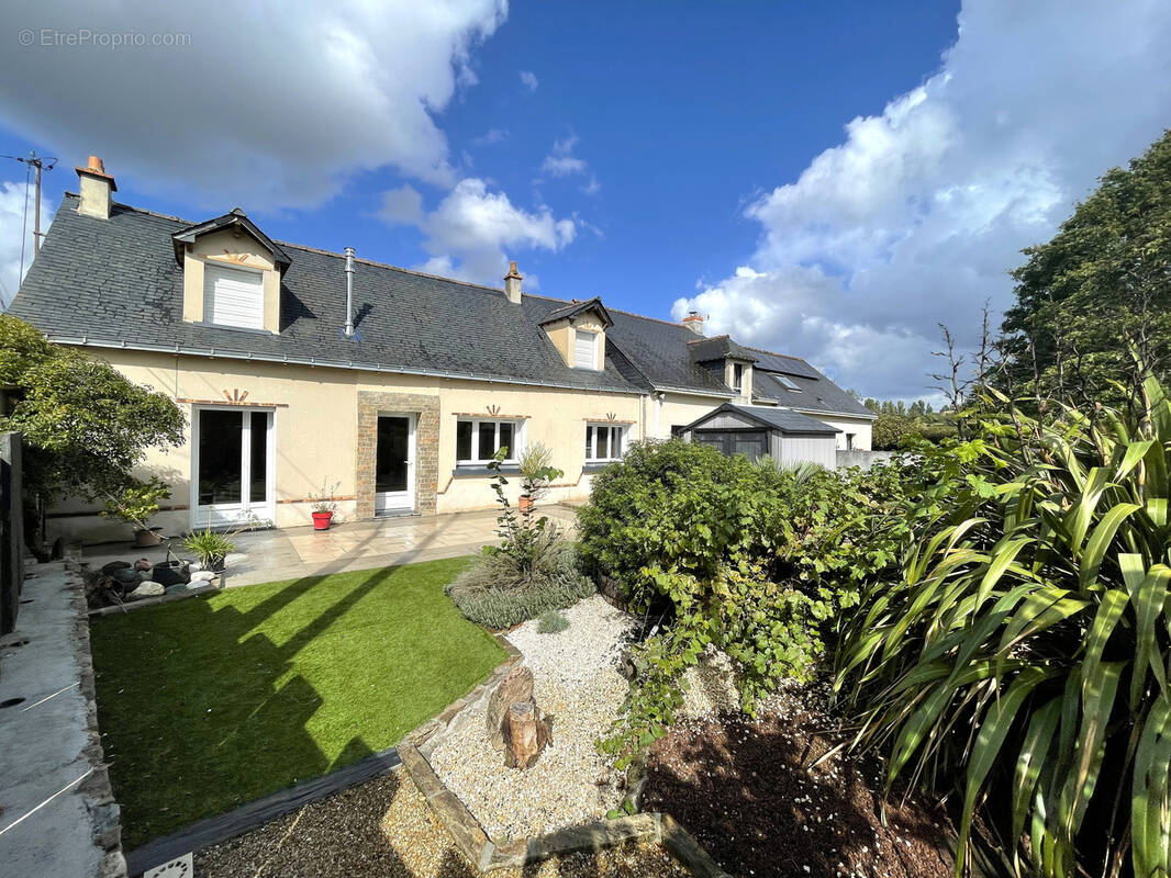 Maison à SAINT-MARS-DU-DESERT