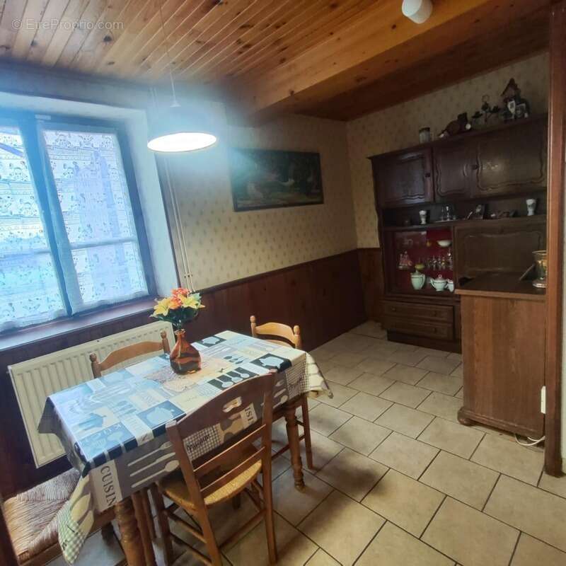 Maison à LA BATIE-MONTGASCON