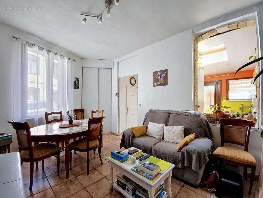 Charmante maison avec garage en bon état au Petit-Quevilly - photo 2