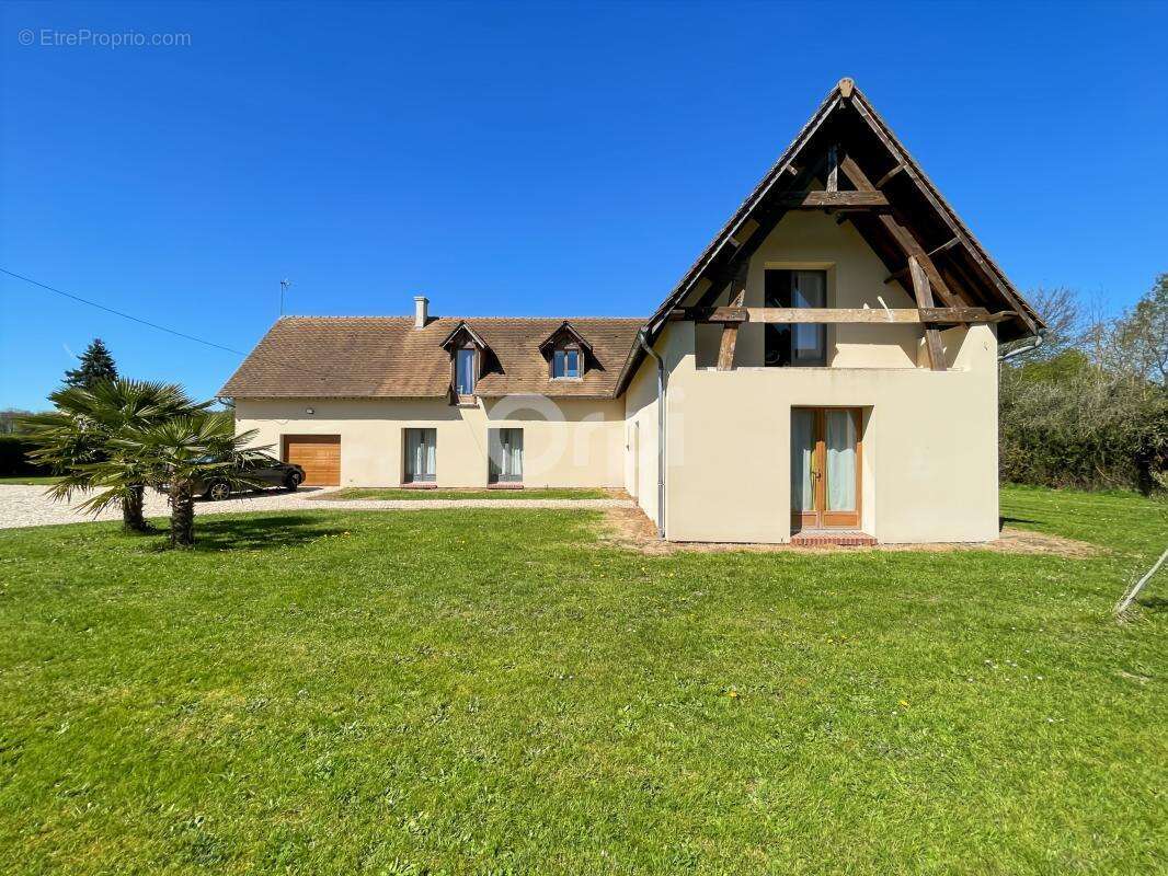 Maison à LE FIDELAIRE