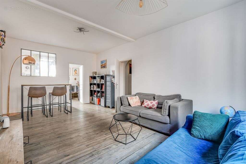 Appartement à PARIS-20E
