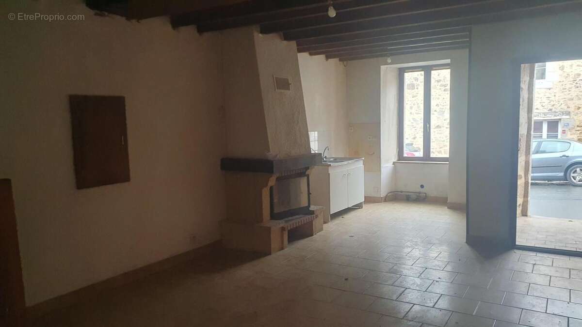 Maison à LA GRAVELLE