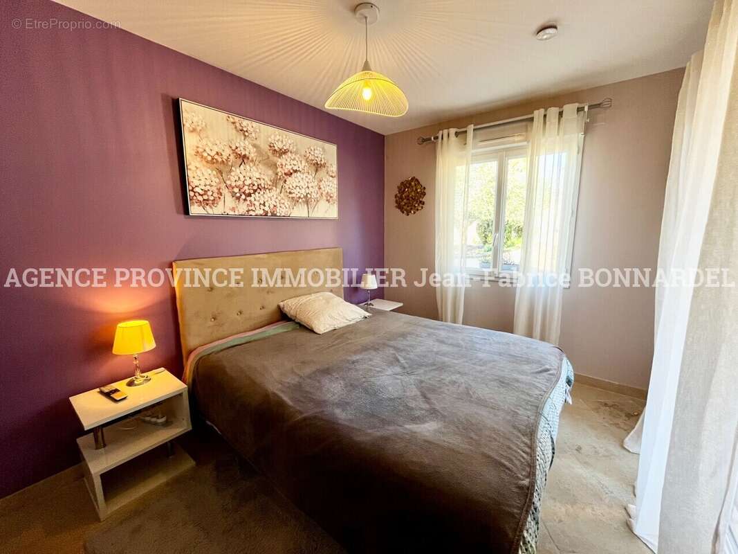 Maison à SUZE-LA-ROUSSE