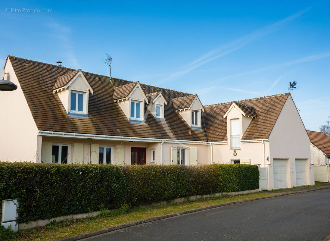 Maison à DHUIZON
