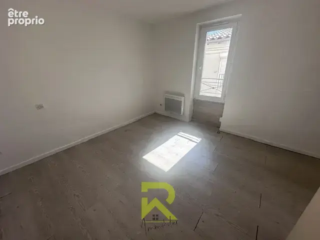 Appartement dans immeuble - photo 5