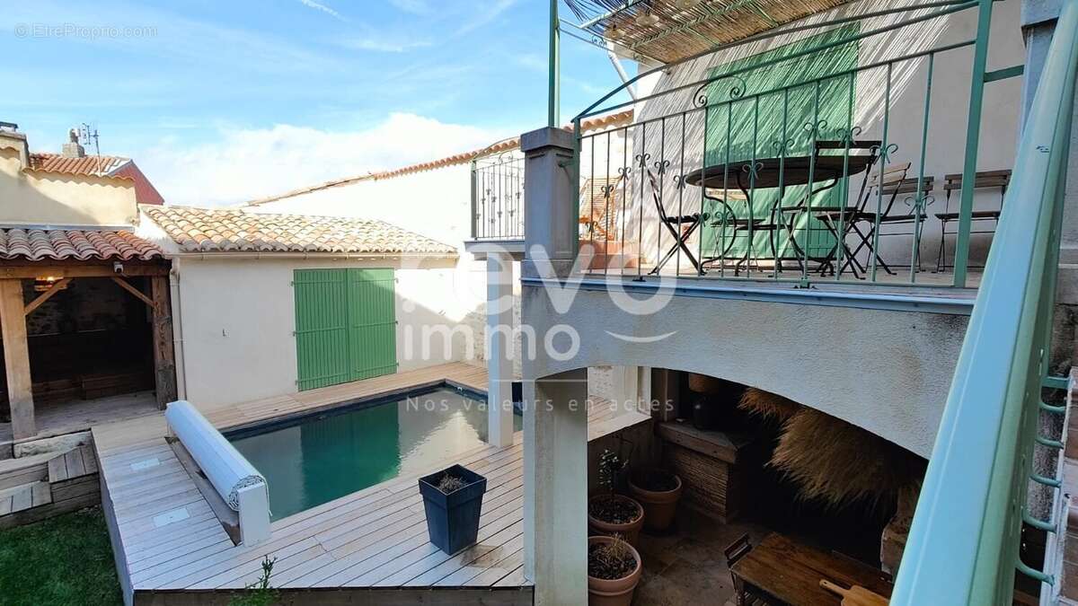 Maison à VALREAS