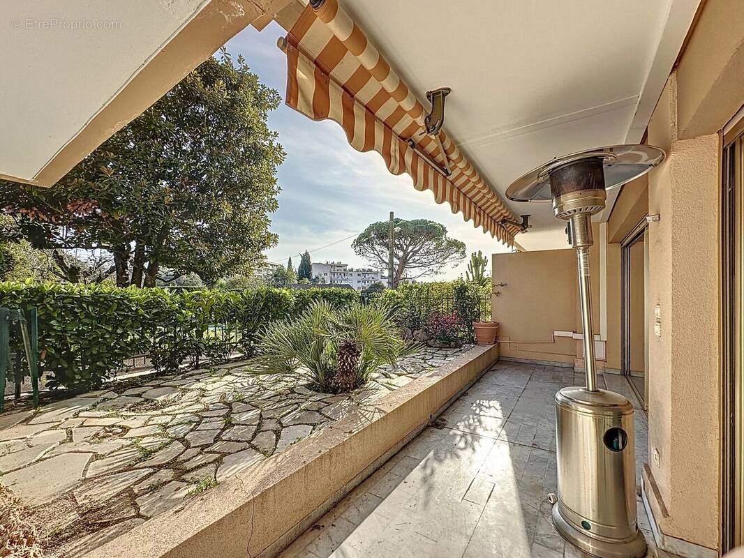 Appartement à LE CANNET