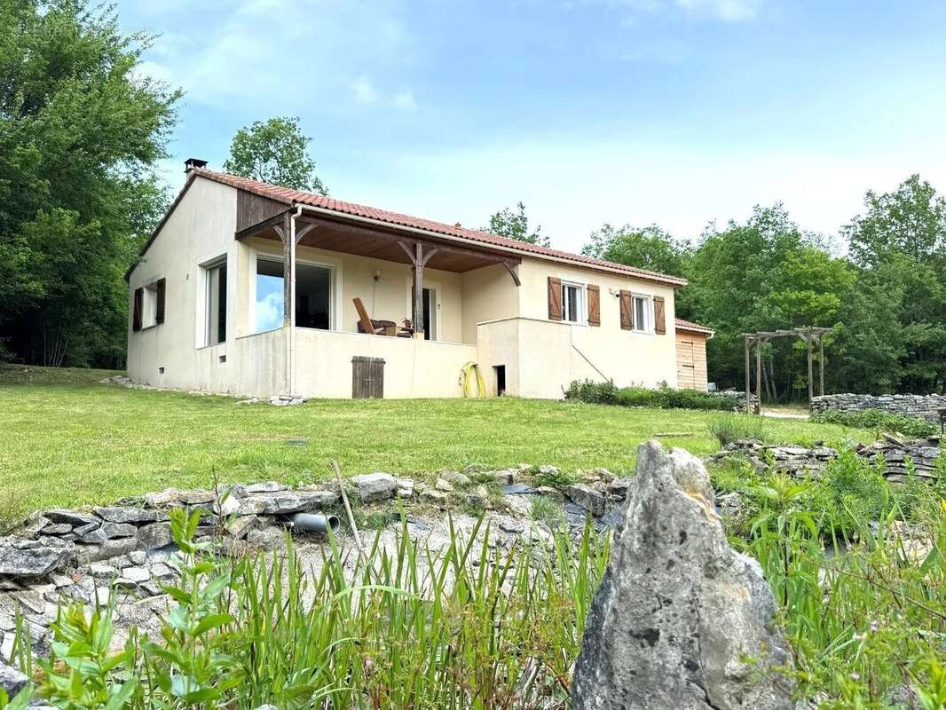 Maison à SALVIAC
