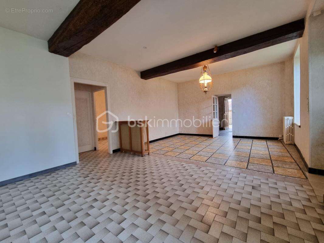 Appartement à FAY-AUX-LOGES