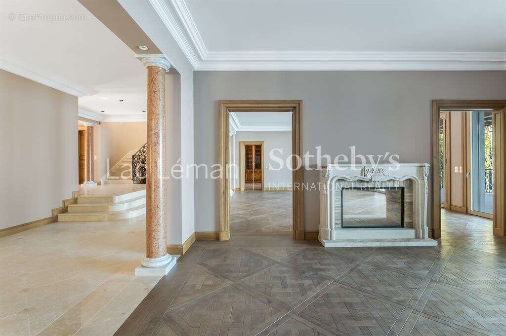 Maison à CHENS-SUR-LEMAN