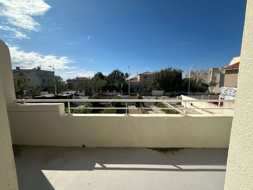 Appartement à MAUGUIO