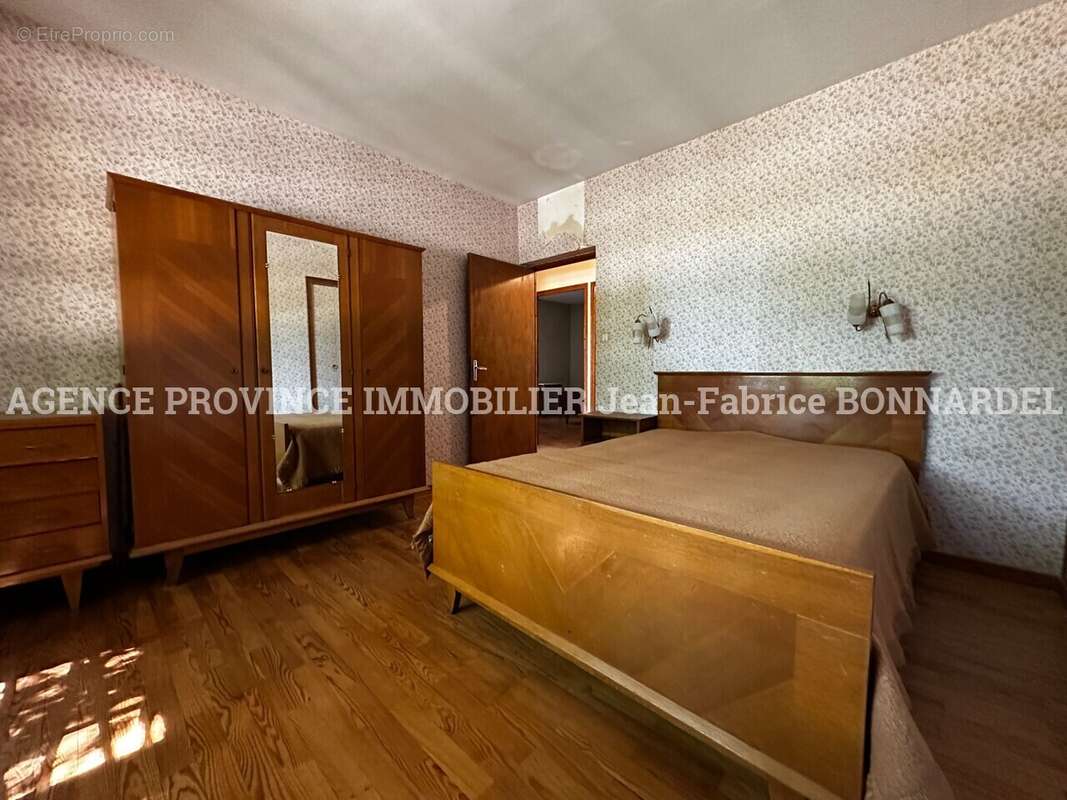 Maison 126 m² à Grignan  - photo 7