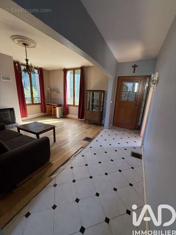 Photo 5 - Maison à LES ORMES-SUR-VOULZIE