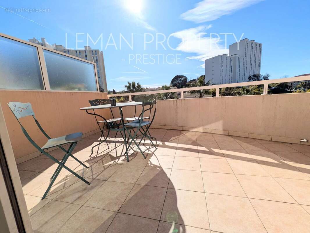 Appartement à LE CANNET