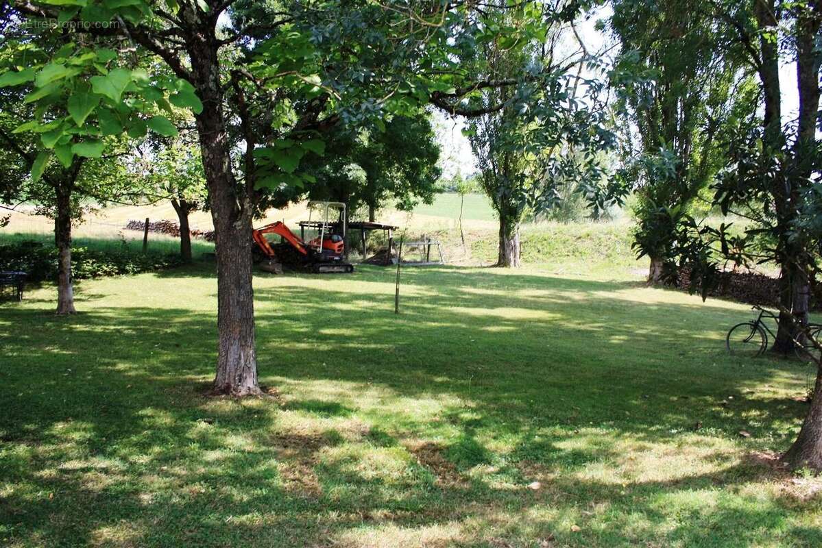 Maison à LA SAUZIERE-SAINT-JEAN