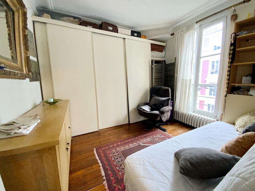 Appartement à LEVALLOIS-PERRET