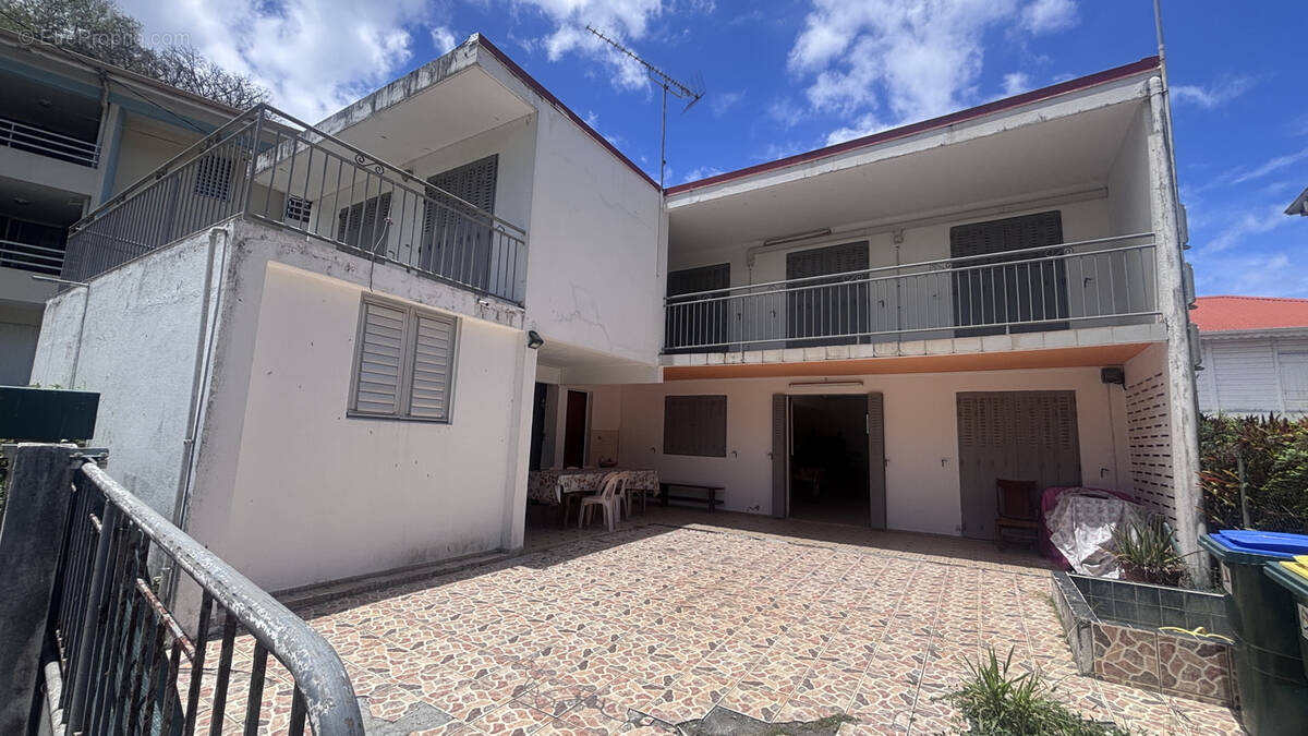 Maison à LE CARBET