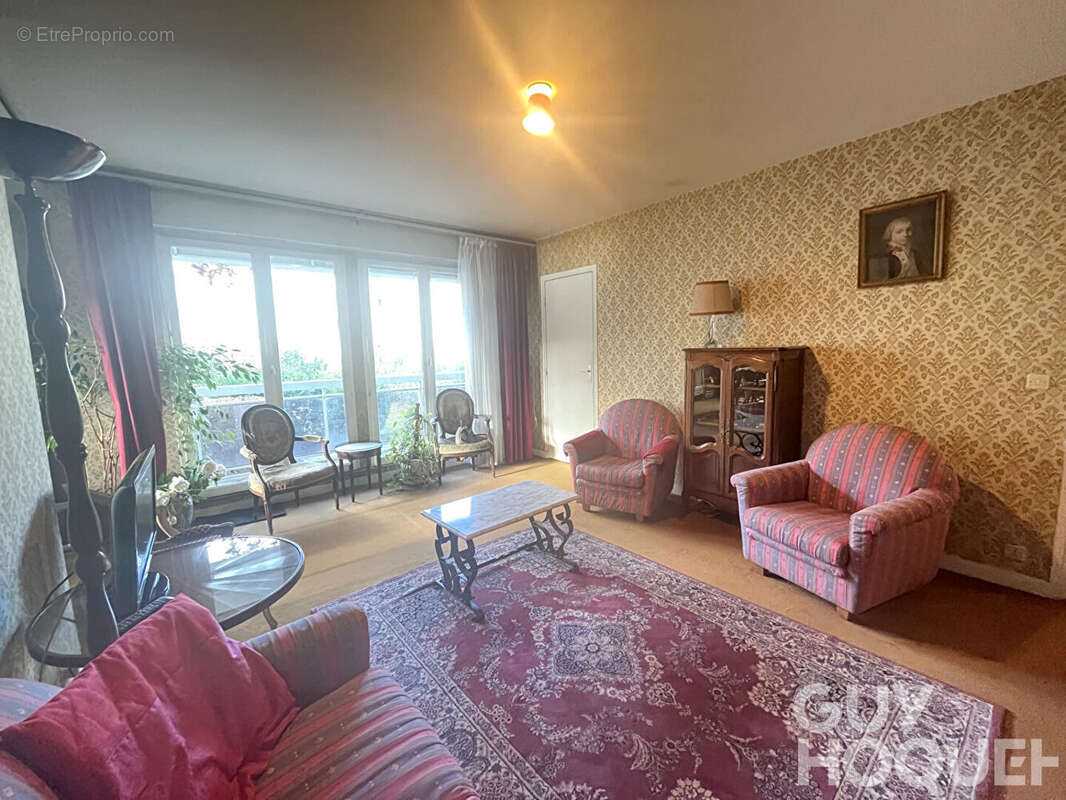 Appartement à VERSAILLES