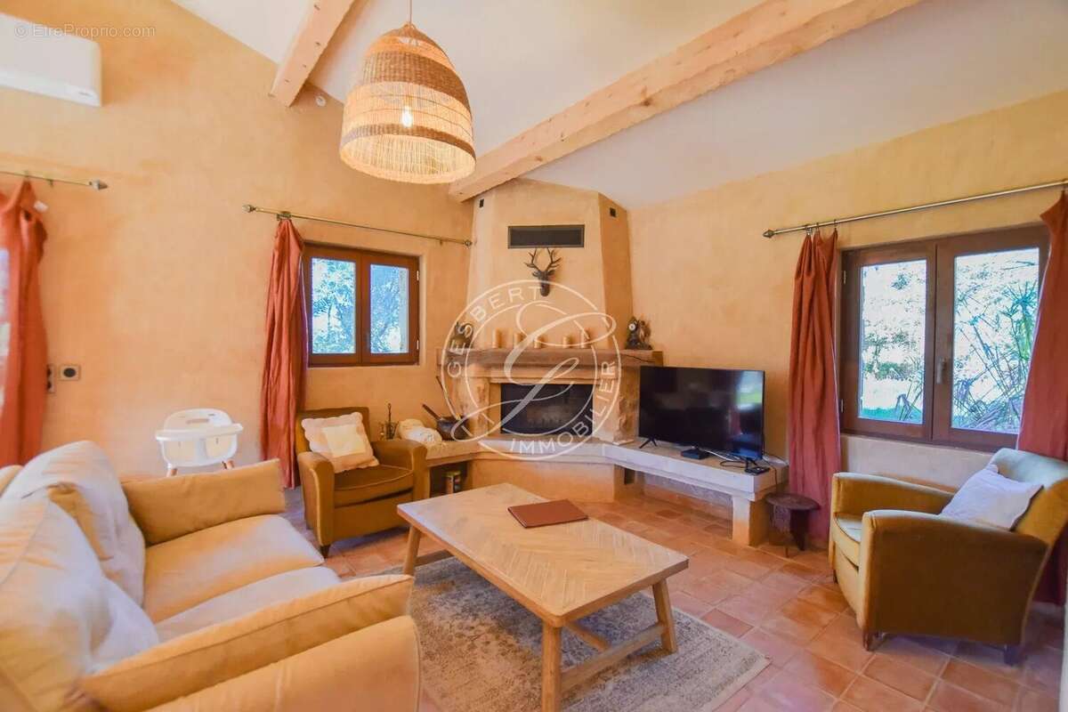 Maison à LORGUES