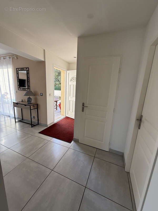 VILLA plain pied  T4 + T2 et annexe à 10 min de CALVI - photo 10