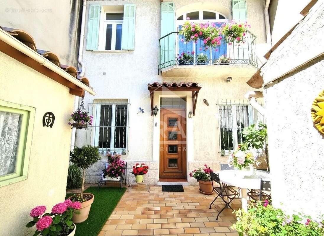 Maison à MARSEILLE-5E