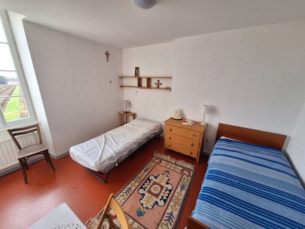 Maison à CHERVES-RICHEMONT