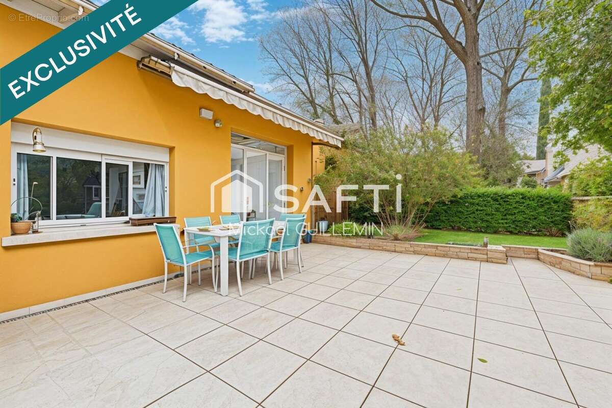 Photo 2 - Maison à LIVRY-GARGAN