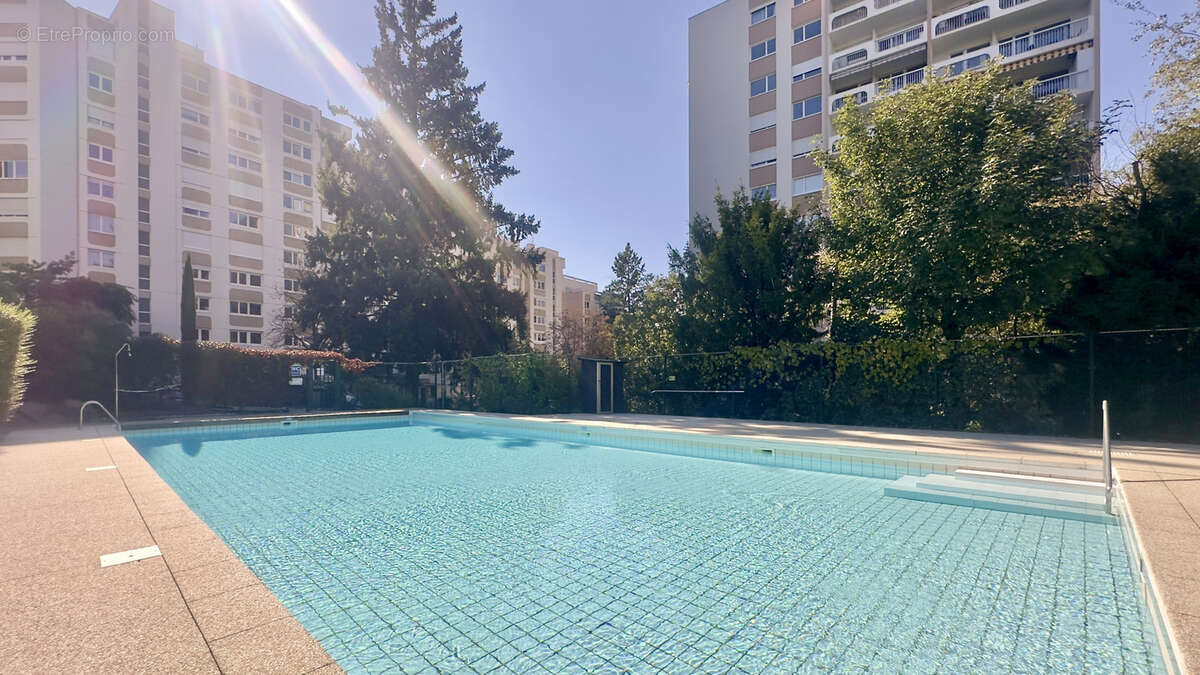 Appartement à TASSIN-LA-DEMI-LUNE
